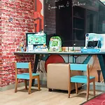 Ibis Styles Toulouse Aeroport בלנאק