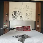 Ibis Styles Toulouse Aeroport מלון