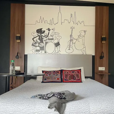 Ibis Styles Toulouse Aeroport 호텔