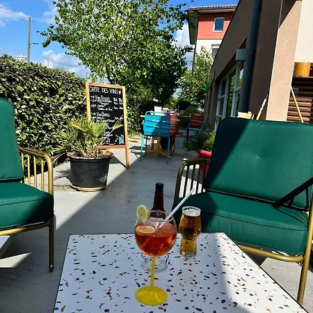 Hotel Ibis Styles Toulouse Aéroport 3*
