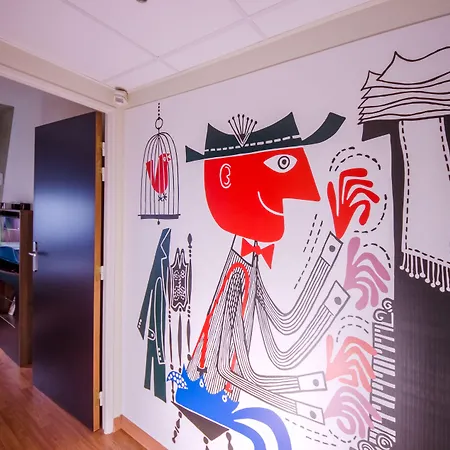 Ibis Styles Toulouse Aéroport 3*