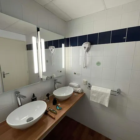 Ibis Styles Toulouse Aéroport 3*