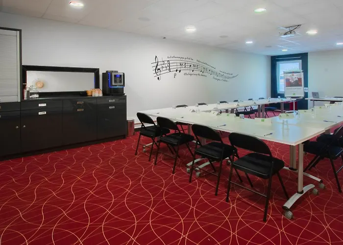 Ibis Styles Toulouse Aeroport Hotel 3*