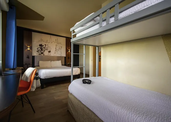 Ibis Styles Toulouse Aéroport Hotel 3*
